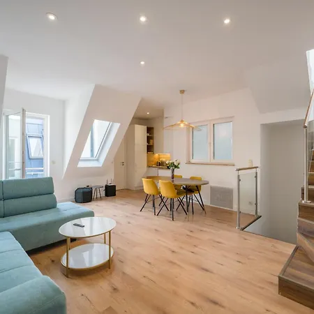 Apartament 2 Bedroom 2 Bathroom Loft With Terrace By The Opera