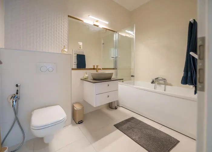 2 Bedroom 2 Bathroom Loft With Terrace By The Opera